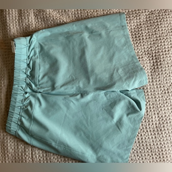 Outdoor Voices Men’s 6” Train Short Lined - Picture 3 of 4